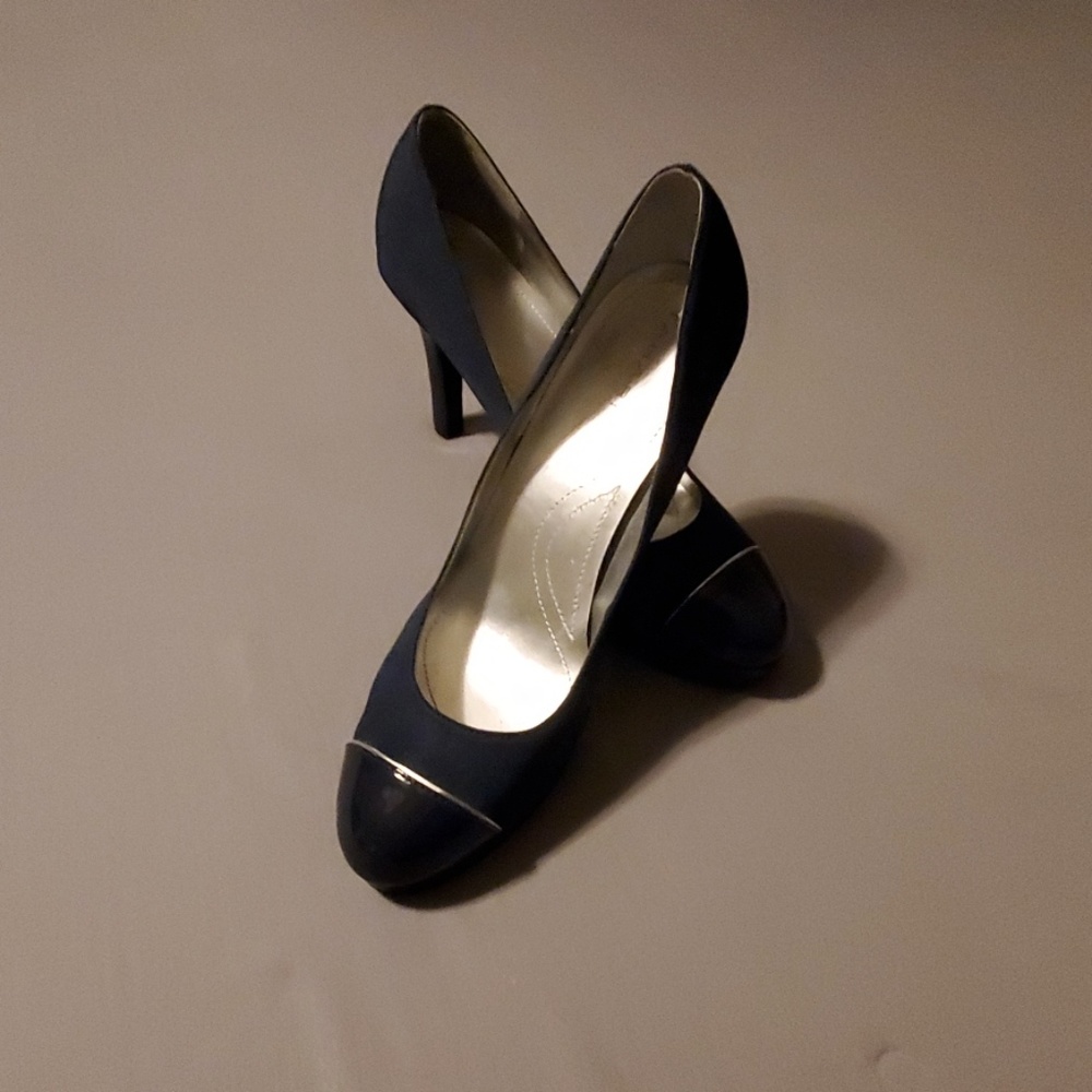 Tahari Navy High-heeled Dress Pumps